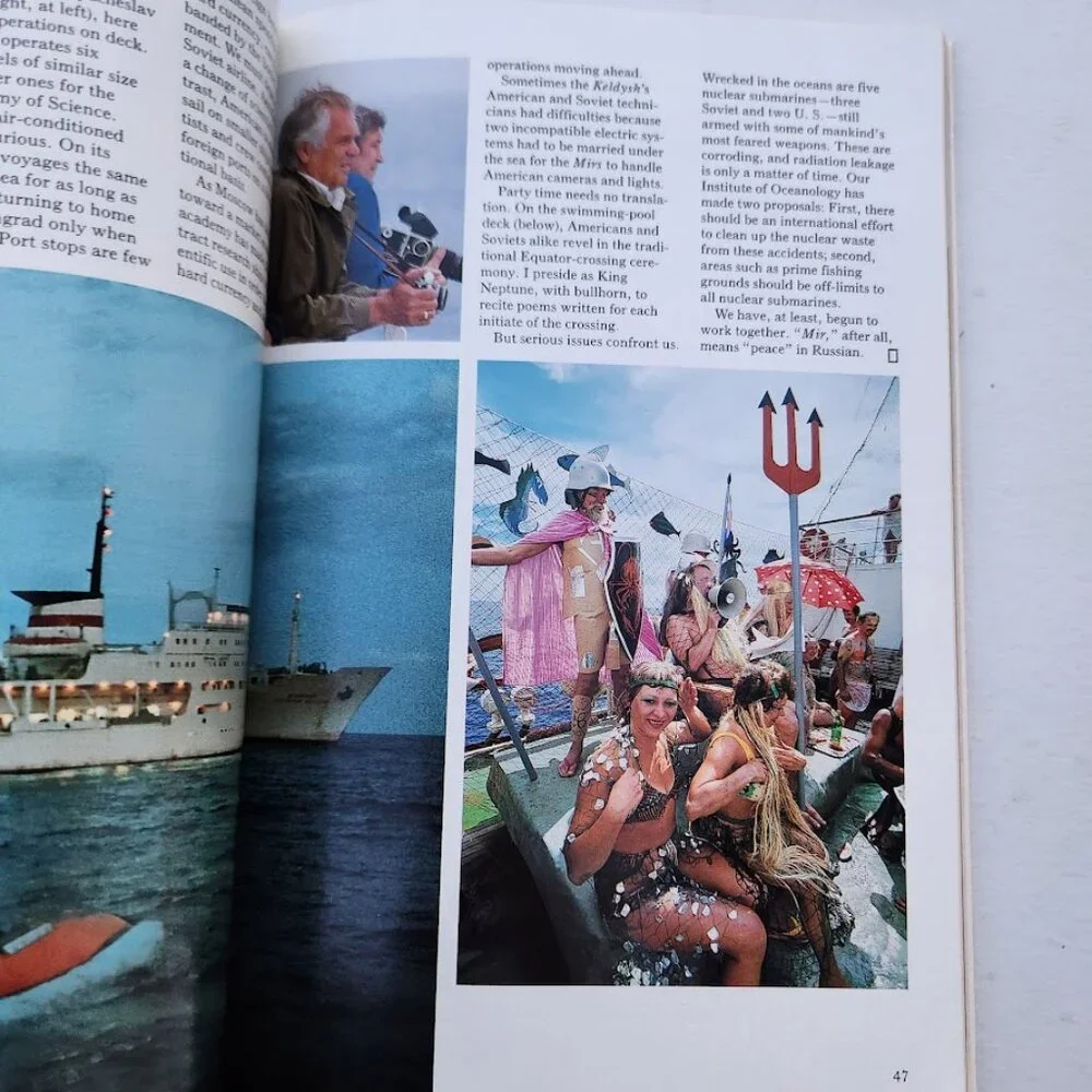 2X Vintage National Geographic Magazine Bundle Set Magazines Random 2 Magazines